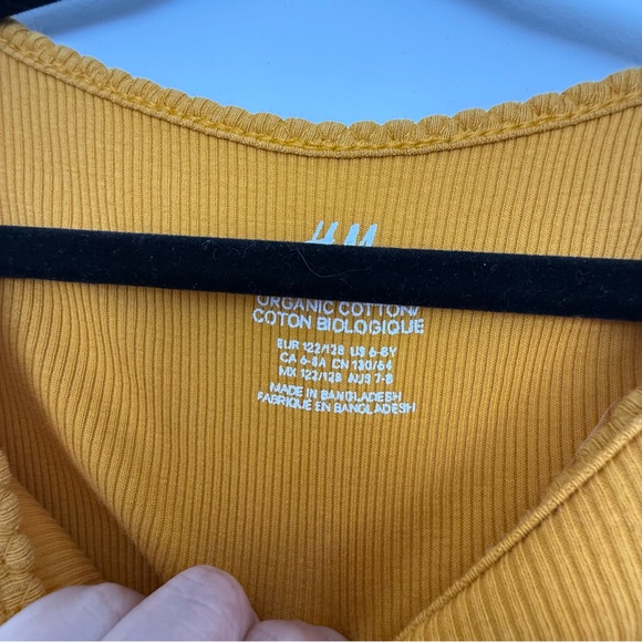H&M Golden Long Sleeve Tee size 6-8 - Picture 3 of 3